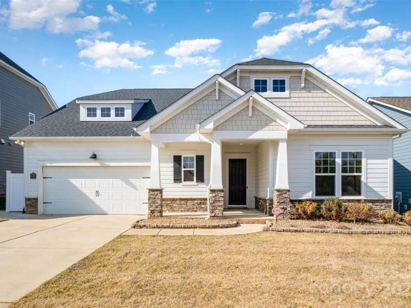 3105 Bonterra Boulevard, Indian Trail, NC 28079.  MLS# CAR4259704, YatesRealty ID 25628. 