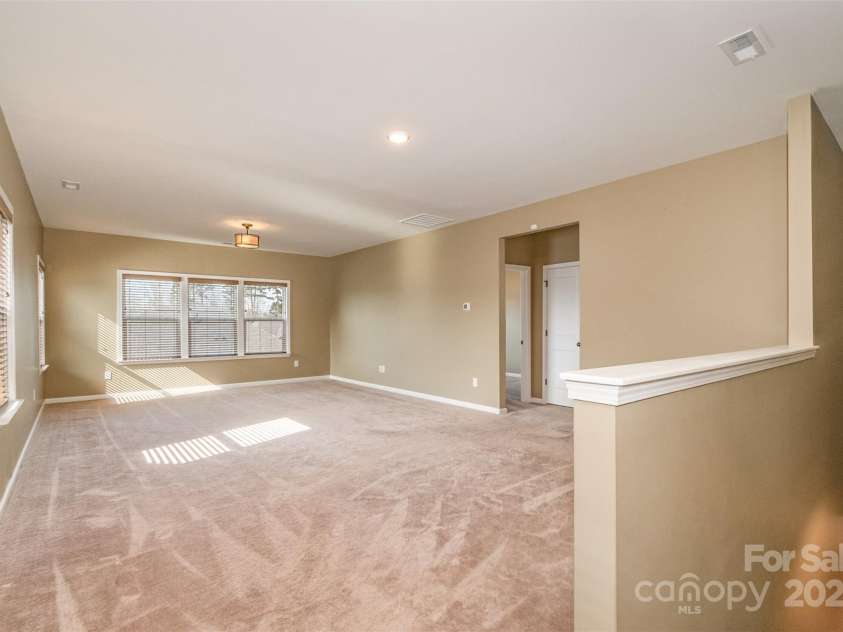 3105 Bonterra Boulevard, Indian Trail, NC 28079.  MLS# CAR4259704, YatesRealty ID 25628. Large bonus room