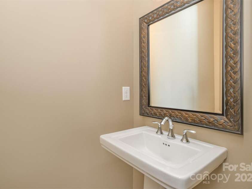 3105 Bonterra Boulevard, Indian Trail, NC 28079.  MLS# CAR4259704, YatesRealty ID 25628. Powder room