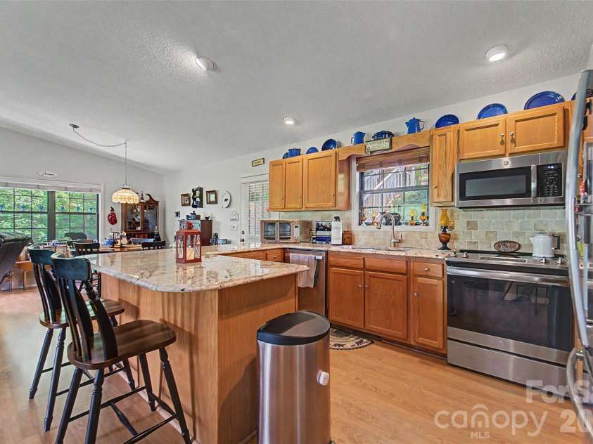 531 Reserve Road, Franklin, NC 28734.  MLS# CAR4378159, YatesRealty ID 25628. 