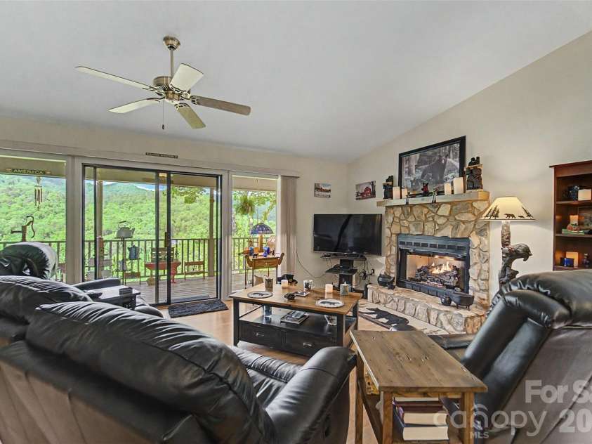 531 Reserve Road, Franklin, NC 28734.  MLS# CAR4378159, YatesRealty ID 25628. 