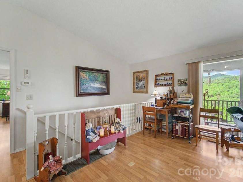 531 Reserve Road, Franklin, NC 28734.  MLS# CAR4378159, YatesRealty ID 25628. 