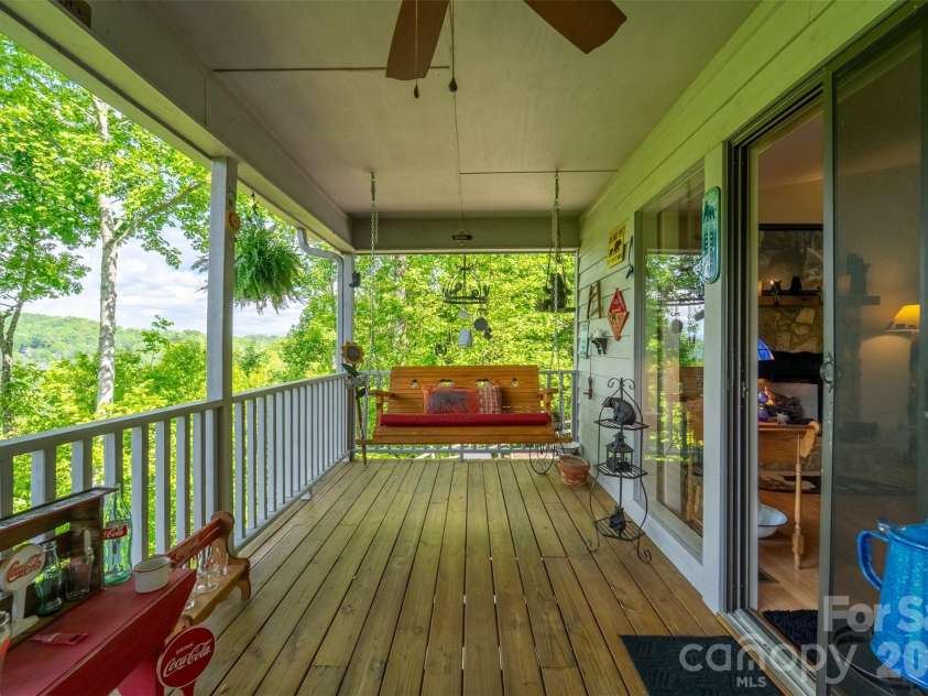 531 Reserve Road, Franklin, NC 28734.  MLS# CAR4378159, YatesRealty ID 25628. 