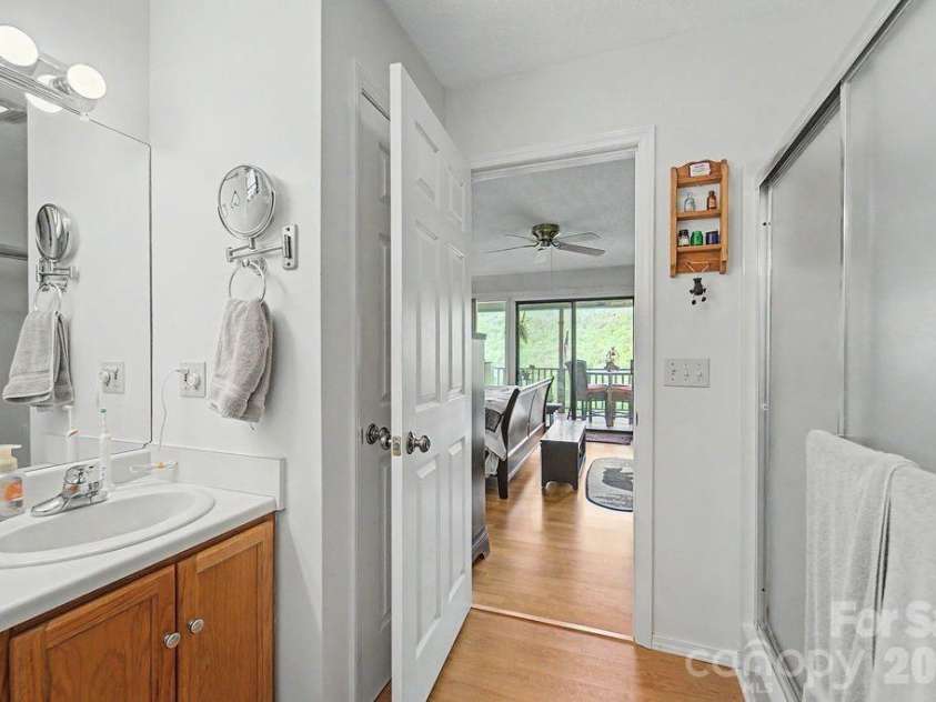 531 Reserve Road, Franklin, NC 28734.  MLS# CAR4378159, YatesRealty ID 25628. 