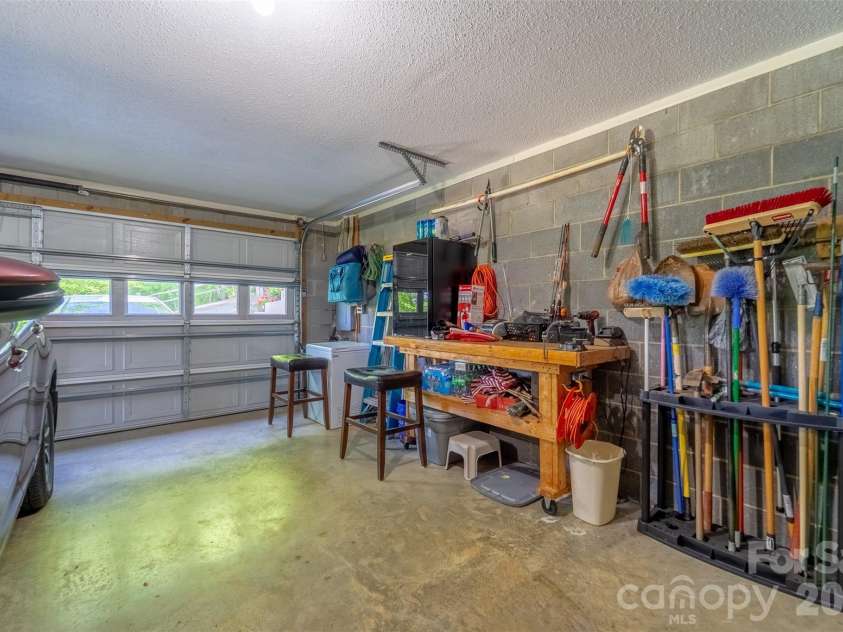 531 Reserve Road, Franklin, NC 28734.  MLS# CAR4378159, YatesRealty ID 25628. 