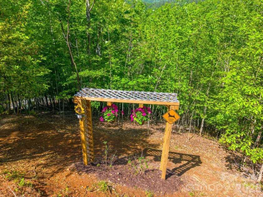 531 Reserve Road, Franklin, NC 28734.  MLS# CAR4378159, YatesRealty ID 25628. 