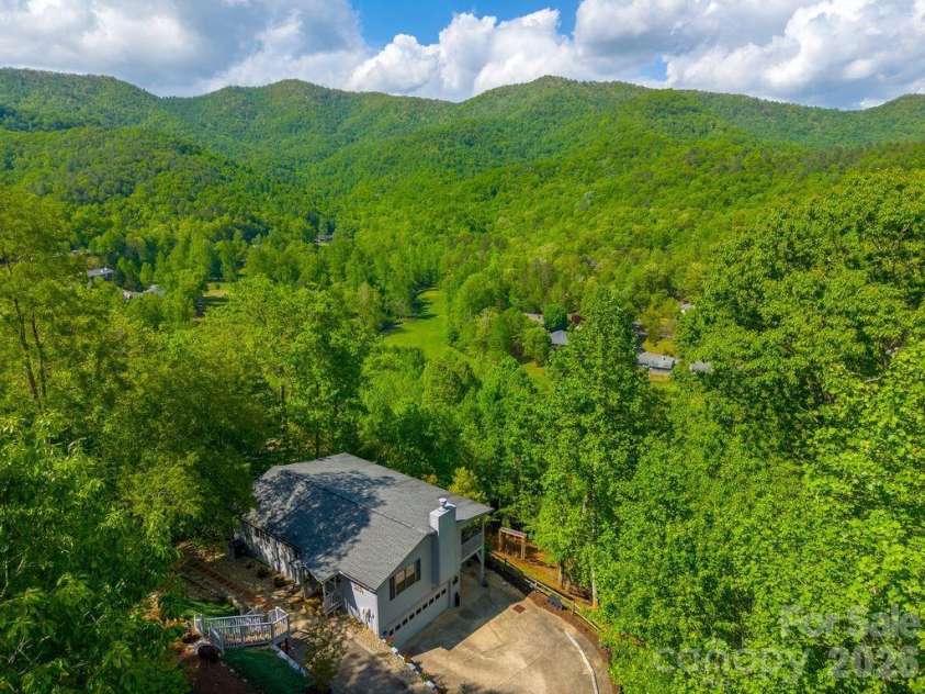 531 Reserve Road, Franklin, NC 28734.  MLS# CAR4378159, YatesRealty ID 25628. 