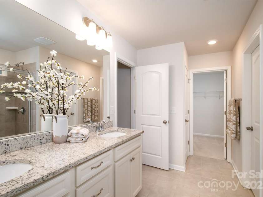 150 Morehouse Avenue, Mooresville, NC 28117.  MLS# CAR4264597, YatesRealty ID 25629. Granite Counters With Two Oval Sinks