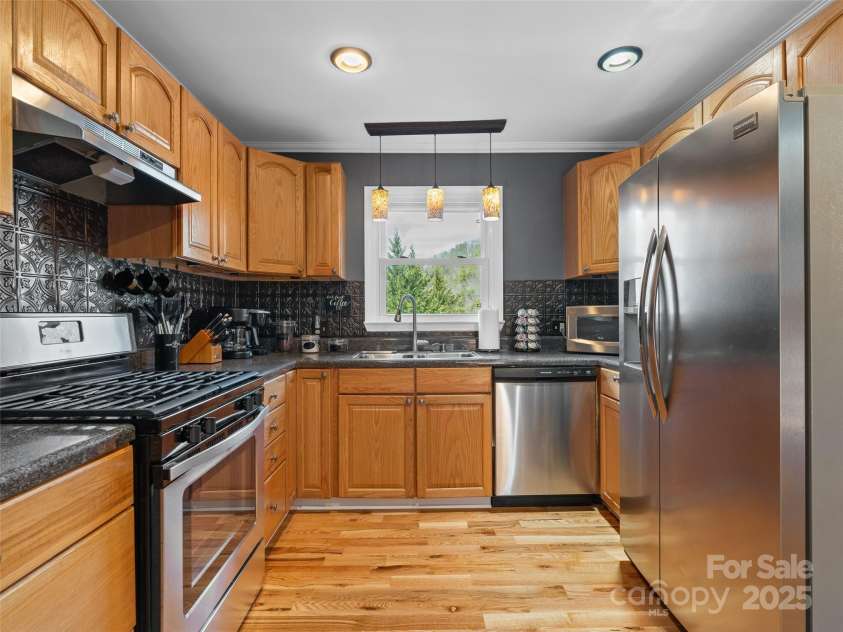 156 Deer Run Road, Canton, NC 28716.  MLS# CAR4204174, YatesRealty ID 2563. 