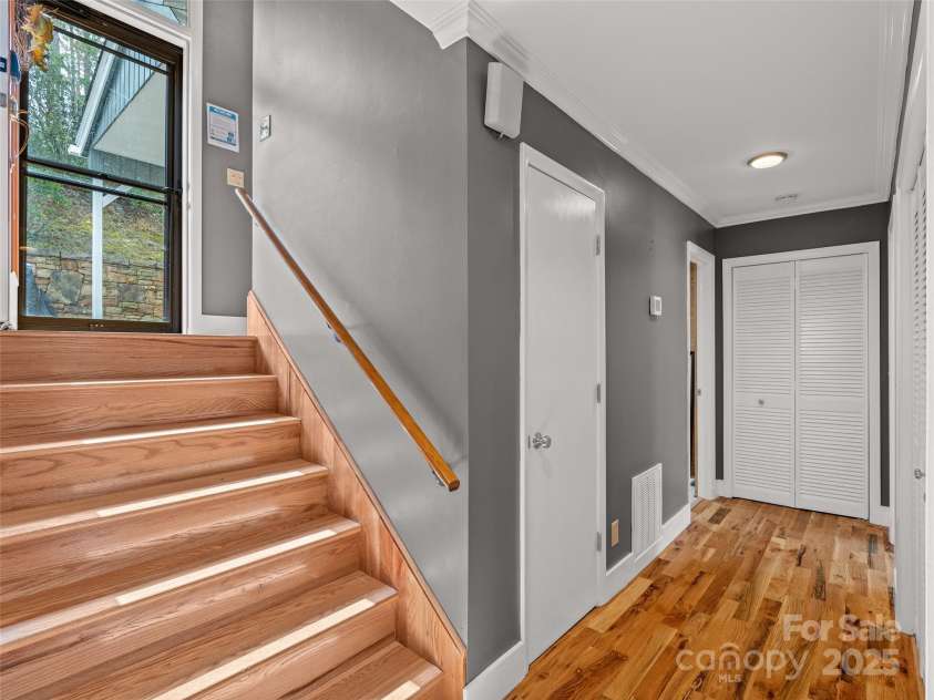 156 Deer Run Road, Canton, NC 28716.  MLS# CAR4204174, YatesRealty ID 2563. 