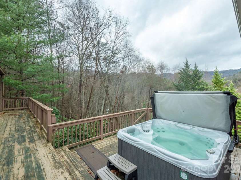 156 Deer Run Road, Canton, NC 28716.  MLS# CAR4204174, YatesRealty ID 2563. 