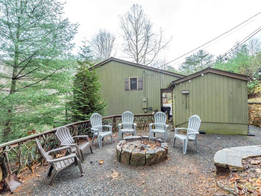 156 Deer Run Road, Canton, NC 28716.  MLS# CAR4204174, YatesRealty ID 2563. 