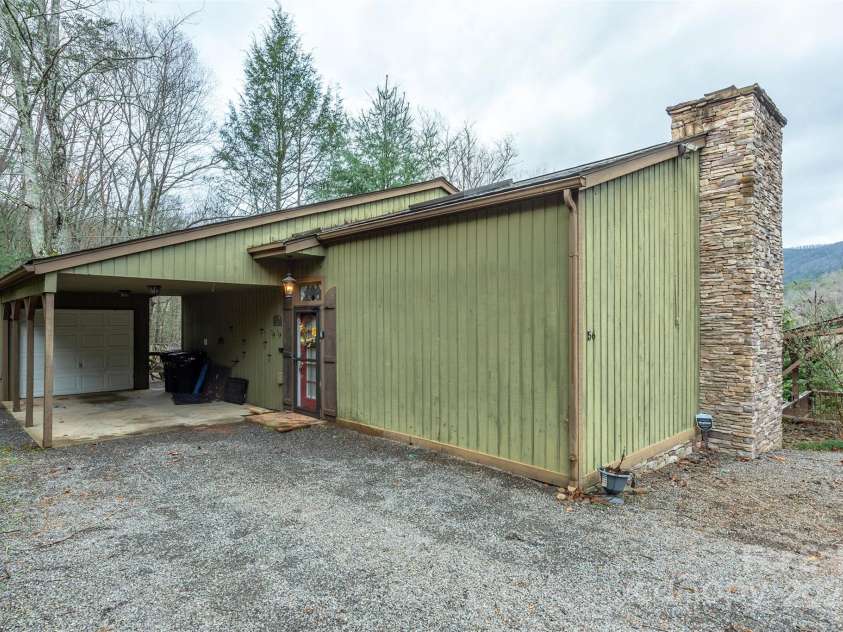 156 Deer Run Road, Canton, NC 28716.  MLS# CAR4204174, YatesRealty ID 2563. 