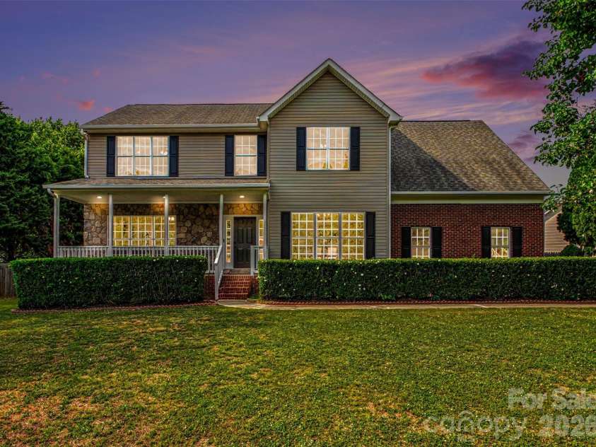 2715 Thornburg Court, Monroe, NC 28110.  MLS# CAR4381195, YatesRealty ID 25631. 