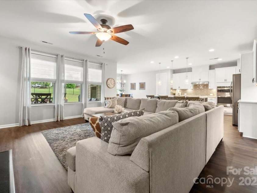 9530 Hightower Oak Street, Huntersville, NC 28078.  MLS# CAR4258516, YatesRealty ID 25631. 