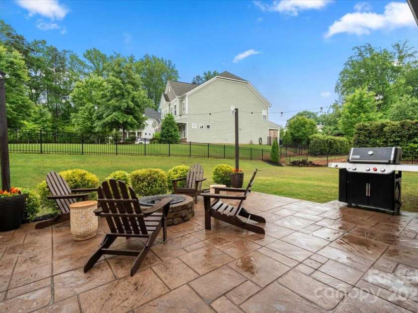 9530 Hightower Oak Street, Huntersville, NC 28078.  MLS# CAR4258516, YatesRealty ID 25631. 