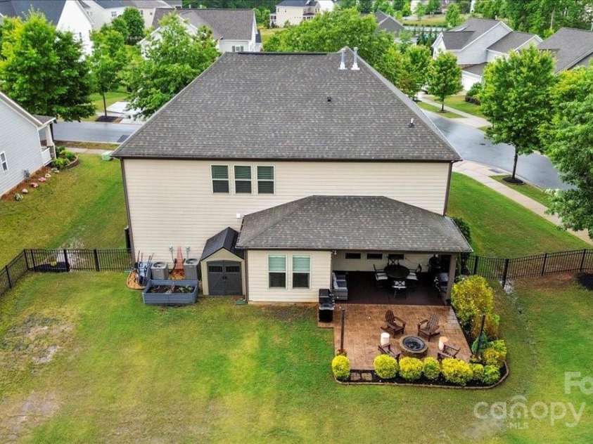 9530 Hightower Oak Street, Huntersville, NC 28078.  MLS# CAR4258516, YatesRealty ID 25631. 