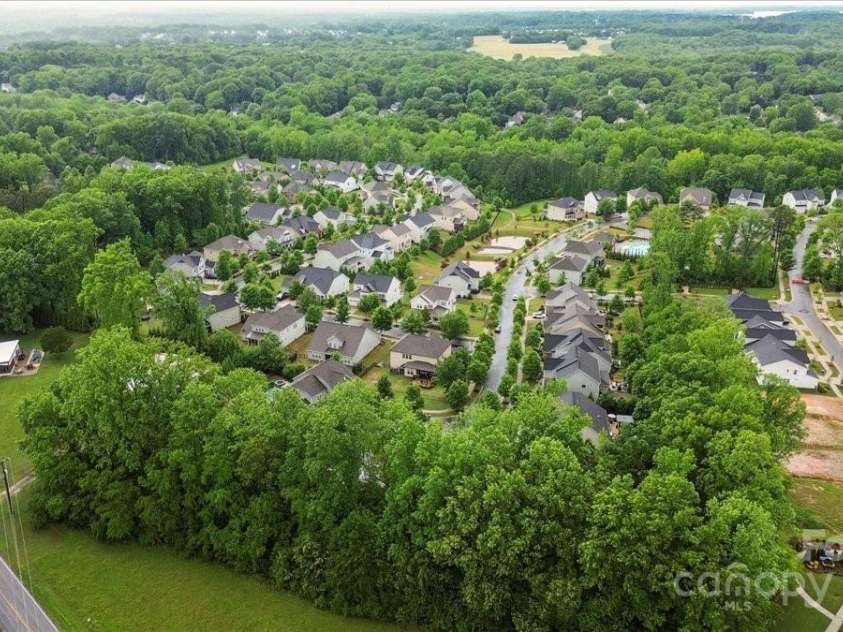 9530 Hightower Oak Street, Huntersville, NC 28078.  MLS# CAR4258516, YatesRealty ID 25631. 