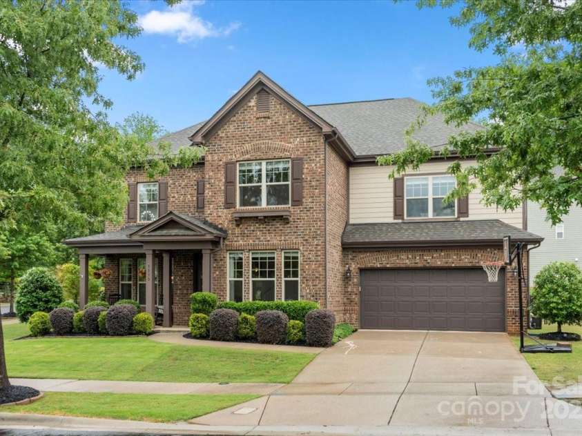 9530 Hightower Oak Street, Huntersville, NC 28078.  MLS# CAR4258516, YatesRealty ID 25631. 