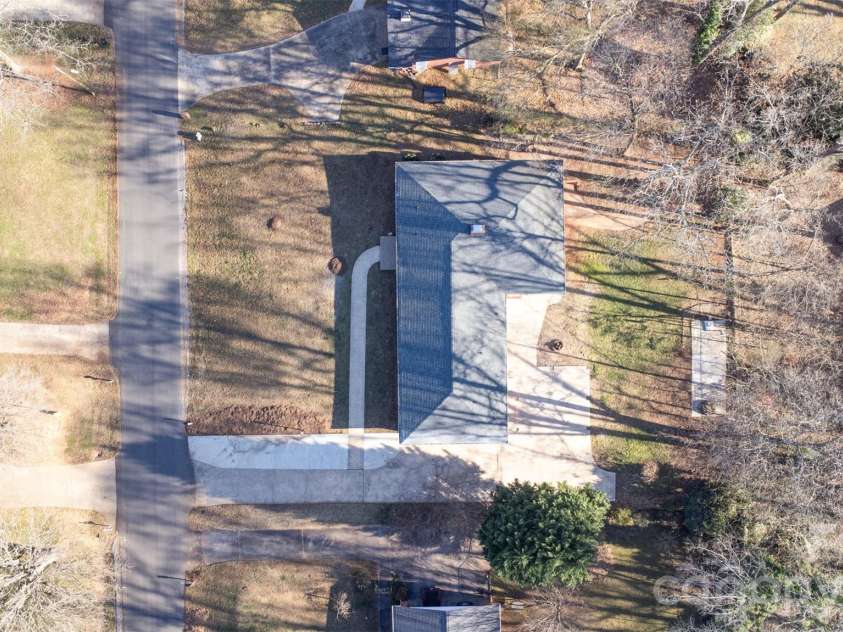 1210 Brookwood Drive, Shelby, NC 28150.  MLS# CAR4327379, YatesRealty ID 25632. 
