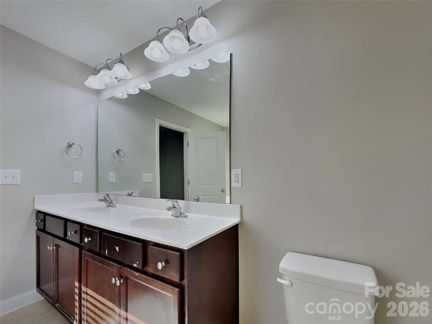 14923 Boudins Lane, Charlotte, NC 28278.  MLS# CAR4385413, YatesRealty ID 25633. 
