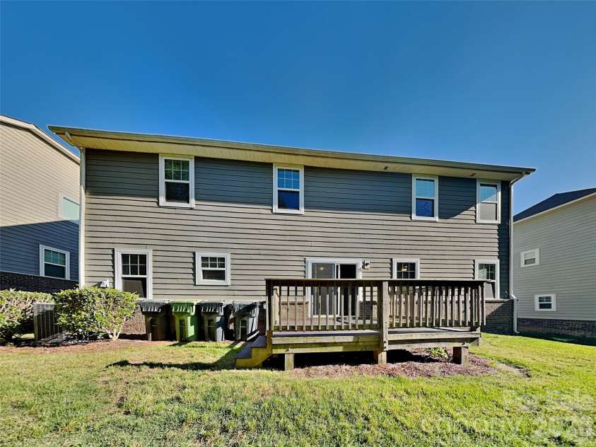 14923 Boudins Lane, Charlotte, NC 28278.  MLS# CAR4385413, YatesRealty ID 25633. 