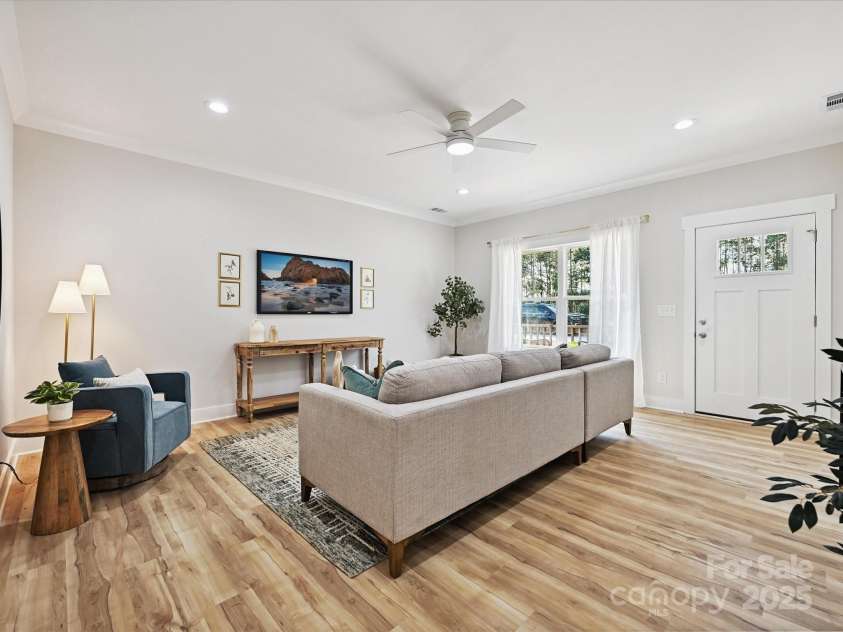 286 Old Pinckney Road, York, SC 29745.  MLS# CAR4274533, YatesRealty ID 25635. 