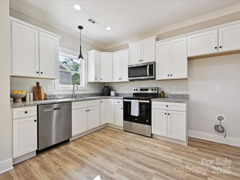 286 Old Pinckney Road, York, SC 29745.  MLS# CAR4274533, YatesRealty ID 25635. 