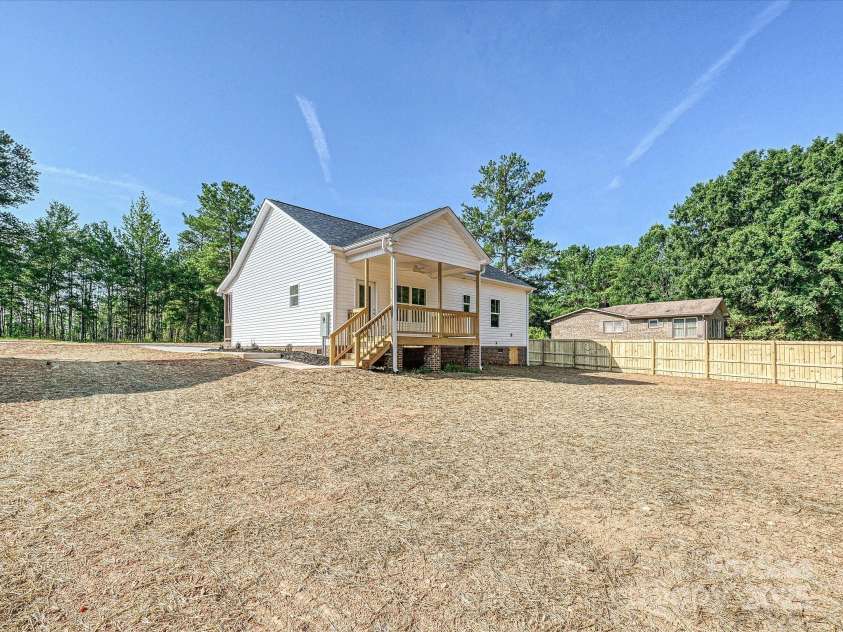 286 Old Pinckney Road, York, SC 29745.  MLS# CAR4274533, YatesRealty ID 25635. 