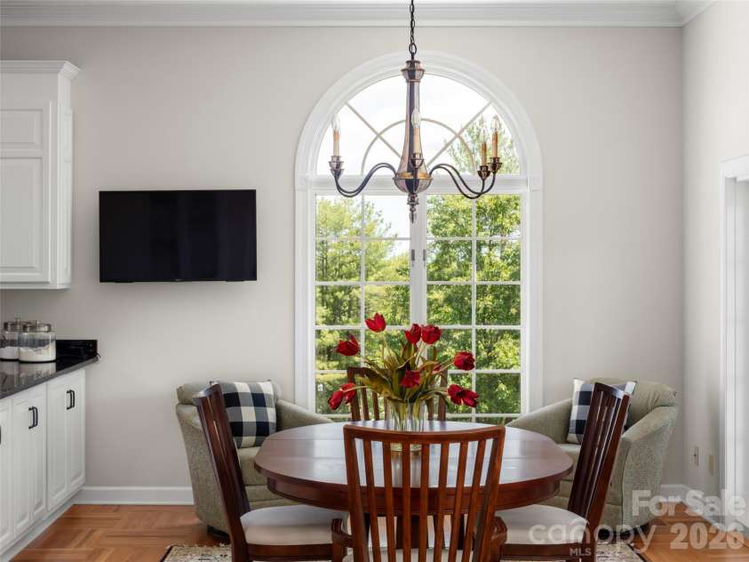 813 Rickel Drive, Hendersonville, NC 28739.  MLS# CAR4382404, YatesRealty ID 25636. 