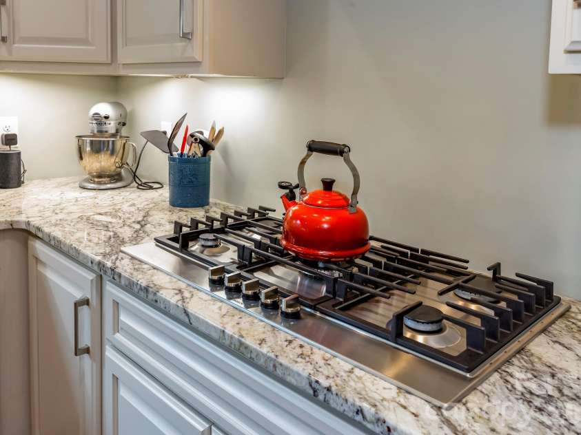 118 McOwenben Pass, Lake Lure, NC 28746.  MLS# CAR4364794, YatesRealty ID 25637. 