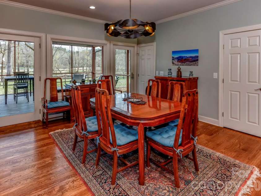118 McOwenben Pass, Lake Lure, NC 28746.  MLS# CAR4364794, YatesRealty ID 25637. 