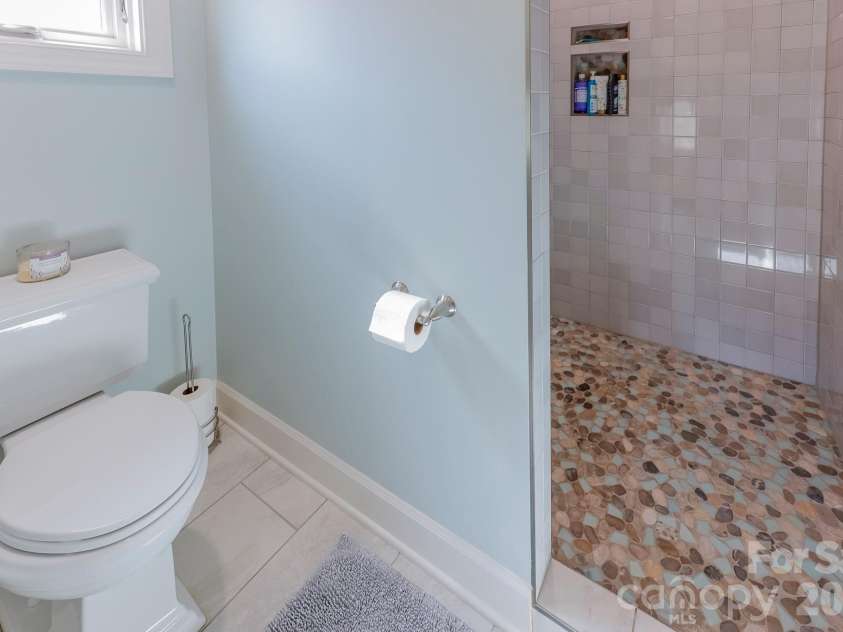118 McOwenben Pass, Lake Lure, NC 28746.  MLS# CAR4364794, YatesRealty ID 25637. 