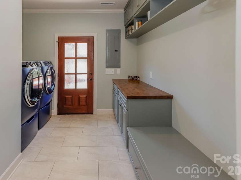 118 McOwenben Pass, Lake Lure, NC 28746.  MLS# CAR4364794, YatesRealty ID 25637. 