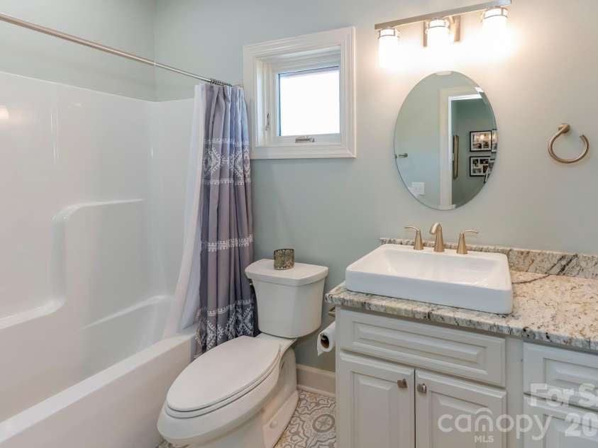 118 McOwenben Pass, Lake Lure, NC 28746.  MLS# CAR4364794, YatesRealty ID 25637. 