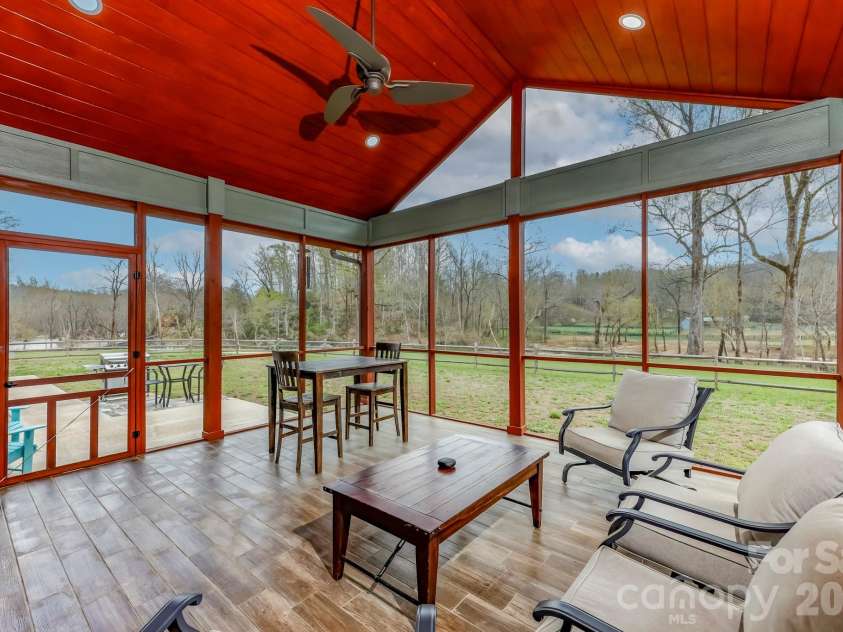 118 McOwenben Pass, Lake Lure, NC 28746.  MLS# CAR4364794, YatesRealty ID 25637. 