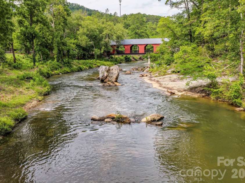 118 McOwenben Pass, Lake Lure, NC 28746.  MLS# CAR4364794, YatesRealty ID 25637. 