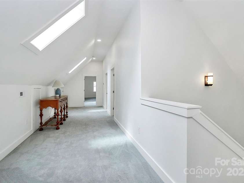 427 Lansdowne Road, Charlotte, NC 28270.  MLS# CAR4278701, YatesRealty ID 25638. 