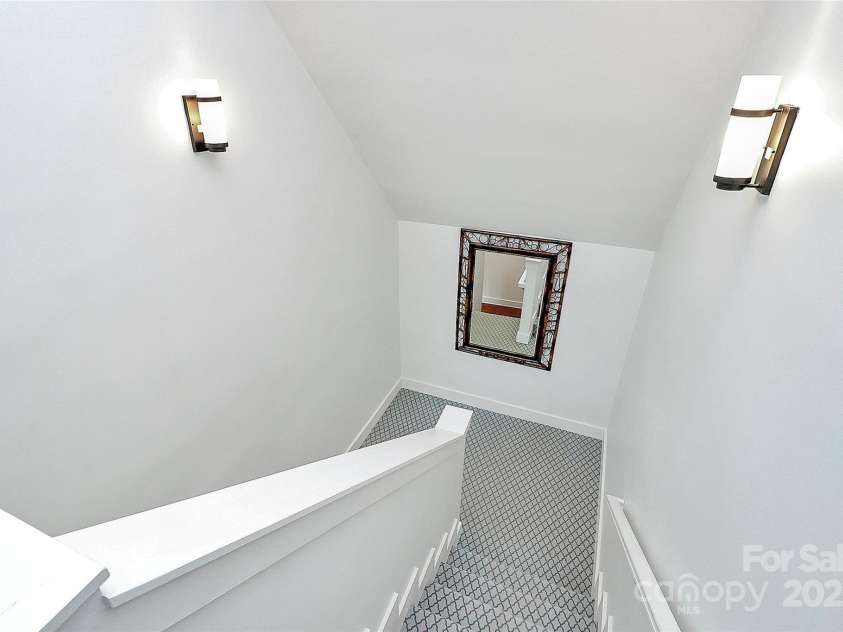 427 Lansdowne Road, Charlotte, NC 28270.  MLS# CAR4278701, YatesRealty ID 25638. 
