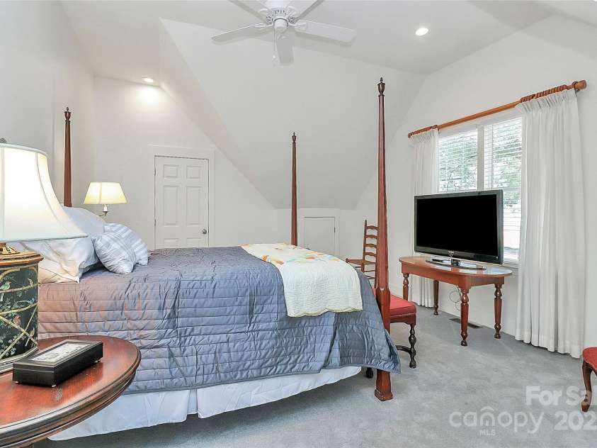 427 Lansdowne Road, Charlotte, NC 28270.  MLS# CAR4278701, YatesRealty ID 25638. Bedroom 4 upstairs