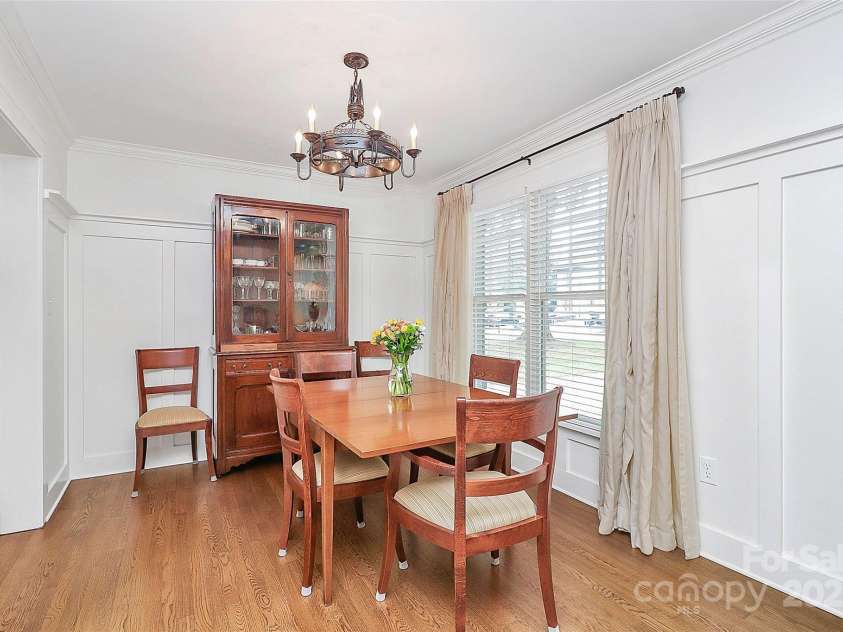 427 Lansdowne Road, Charlotte, NC 28270.  MLS# CAR4278701, YatesRealty ID 25638. You can't miss the gorgeous hardwoods throughout the downstairs!