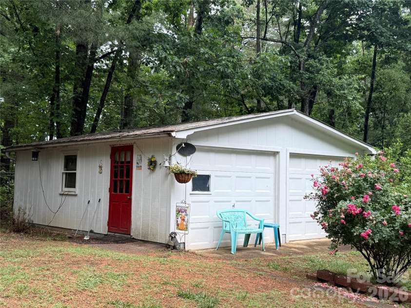 580 Legion Road, Lenoir, NC 28645.  MLS# CAR4385750, YatesRealty ID 25639. 