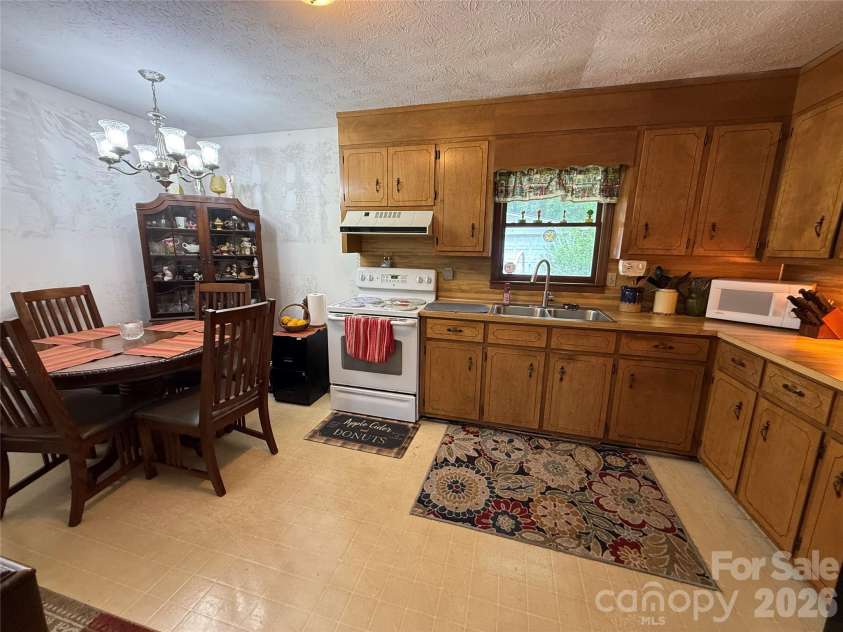 580 Legion Road, Lenoir, NC 28645.  MLS# CAR4385750, YatesRealty ID 25639. 