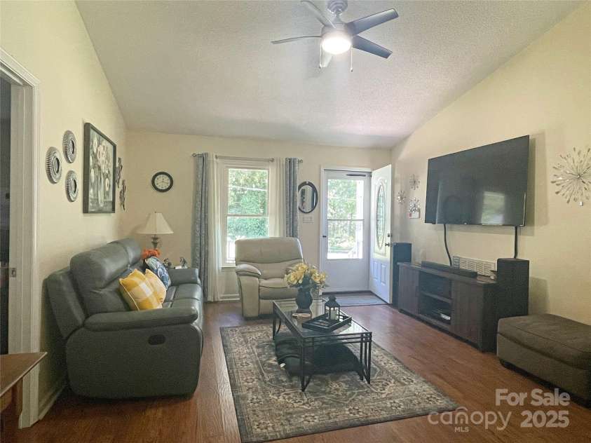 2174 Eastview Road, Rock Hill, SC 29732.  MLS# CAR4273630, YatesRealty ID 25640. 