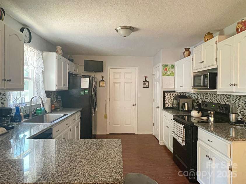 2174 Eastview Road, Rock Hill, SC 29732.  MLS# CAR4273630, YatesRealty ID 25640. 