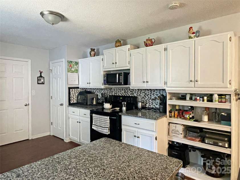 2174 Eastview Road, Rock Hill, SC 29732.  MLS# CAR4273630, YatesRealty ID 25640. 