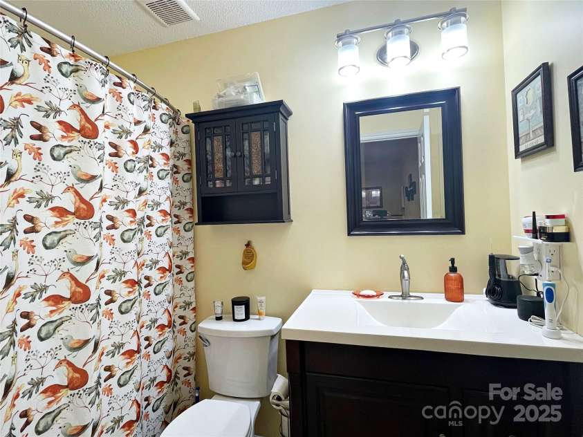 2174 Eastview Road, Rock Hill, SC 29732.  MLS# CAR4273630, YatesRealty ID 25640. 