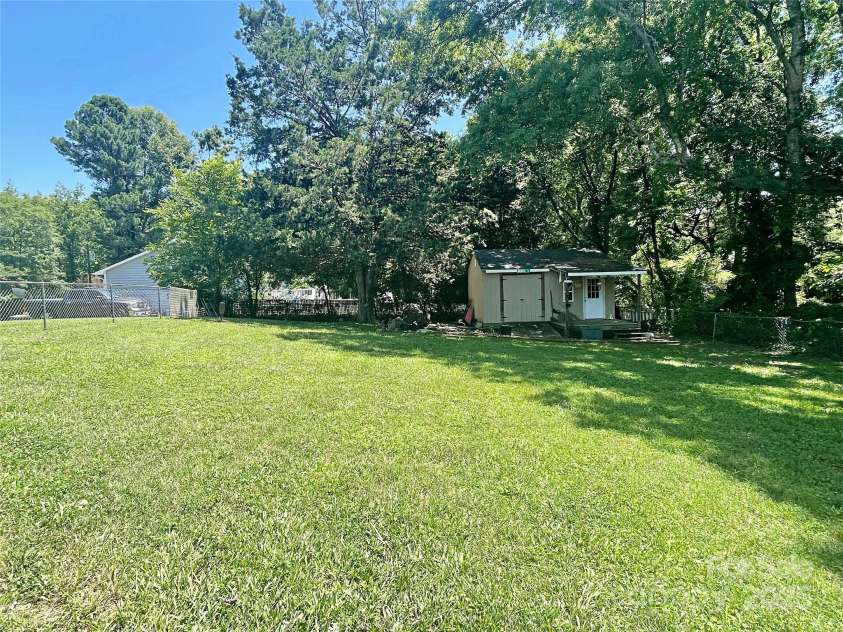 2174 Eastview Road, Rock Hill, SC 29732.  MLS# CAR4273630, YatesRealty ID 25640. 