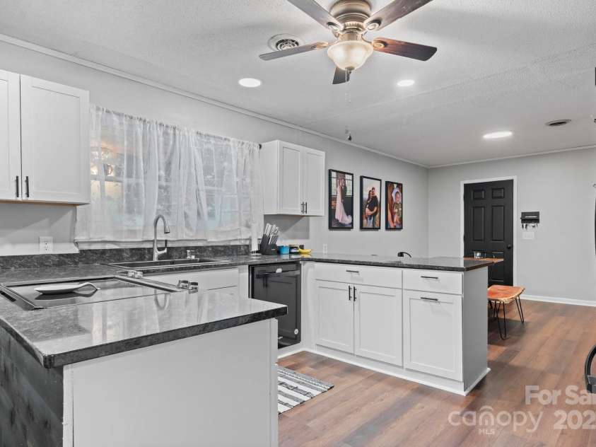 1560 Lafayette Avenue, Hudson, NC 28638.  MLS# CAR4277922, YatesRealty ID 25644. 
