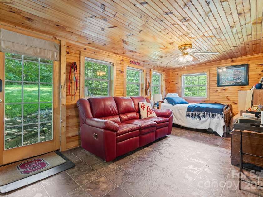 1560 Lafayette Avenue, Hudson, NC 28638.  MLS# CAR4277922, YatesRealty ID 25644. 